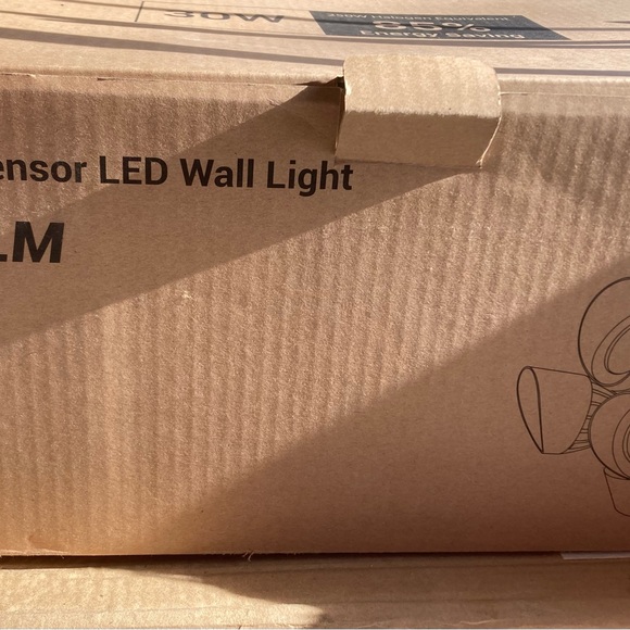 LED Outdoor Light System - Picture 2 of 2